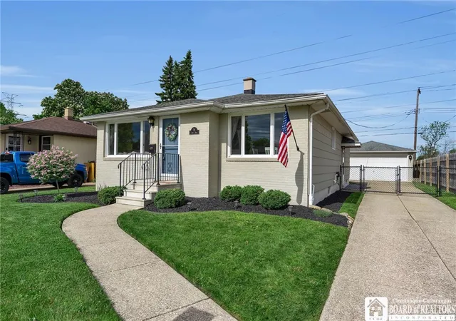 Photo 3 of Sale Pending at 78 Jane Dr, Buffalo, NY 14227 | MLS# R1686165 | Listing updated on 2026-06-09
