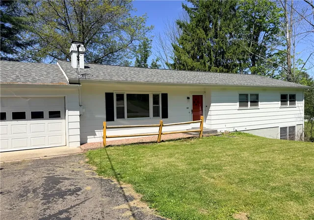 Homes for sale in Alfred, NY | 40 Pine Hill Dr, Alfred, NY 14802 | MLS# R1685889