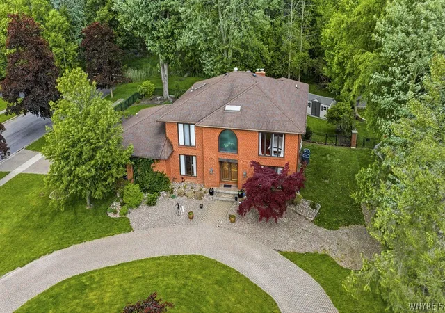 Photo 3 of Sale Pending at 442 Forestview Dr, Buffalo, NY 14221 | MLS# B1686129 | Listing updated on 2026-07-10