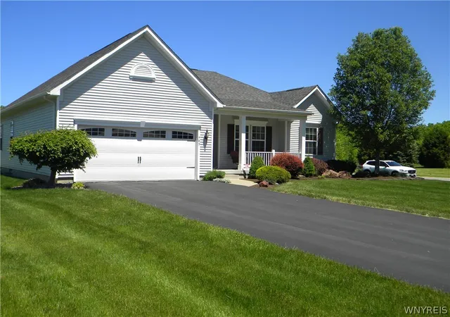 Homes for sale in Lewiston, NY | 489 Riverwalk Dr, Lewiston, NY 14174 | MLS# B1683560
