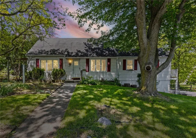 2nd image of 166 Wood Rd, Rochester, NY 14626 | MLS# R1685716