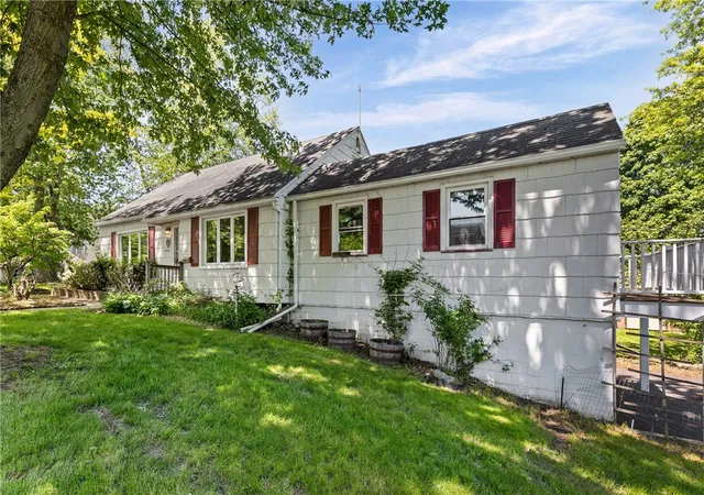 3rd image of 166 Wood Rd, Rochester, NY 14626 | MLS# R1685716