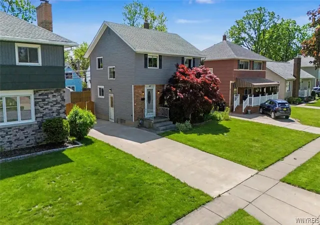 2nd image of 65 Grayton Rd, Tonawanda, NY 14150 | MLS# B1685690