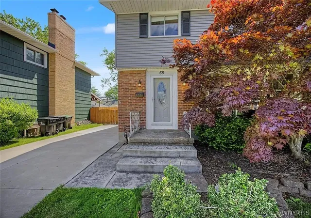 3rd image of 65 Grayton Rd, Tonawanda, NY 14150 | MLS# B1685690