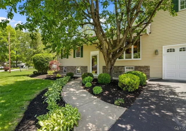 Homes for sale in Kirkland, NY | 14 University Cir, Kirkland, NY 13323 | MLS# S1686189