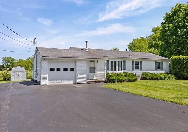 2nd image of 824 Hamlin Parma Townline Rd, Parma, NY 14468 | MLS# R1686247
