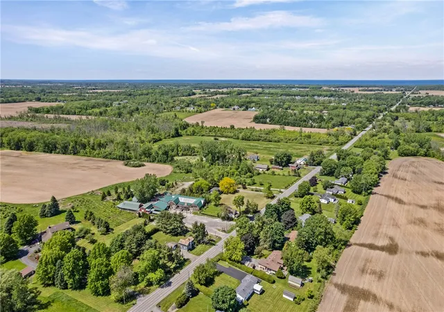 36th image of 824 Hamlin Parma Townline Rd, Parma, NY 14468 | MLS# R1686247