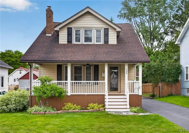 3rd image of 235 Homecroft Rd, Syracuse, NY 13206 | MLS# S1686017