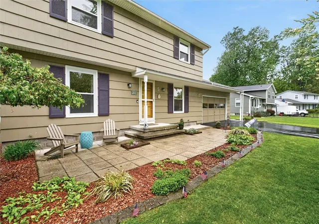 Homes for sale in Perinton, NY | 5 Sandy Hill Dr, Perinton, NY 14450 | MLS# R1684688