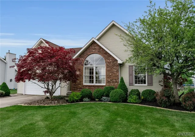 2nd image of 2650 Patel Dr, Wheatfield, NY 14304 | MLS# B1685164