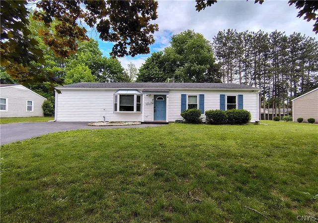 Homes for sale in Utica, NY | 414 Williamsburg Rd, Utica, NY 13502 | MLS# S1685969