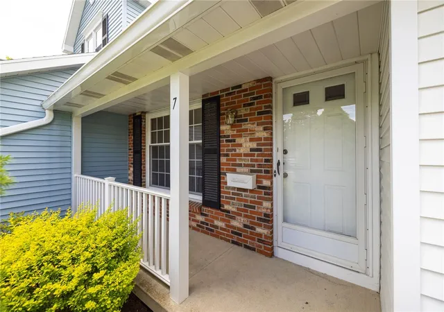 2nd image of 7 Alder Bush, Chili, NY 14624 | MLS# R1683768