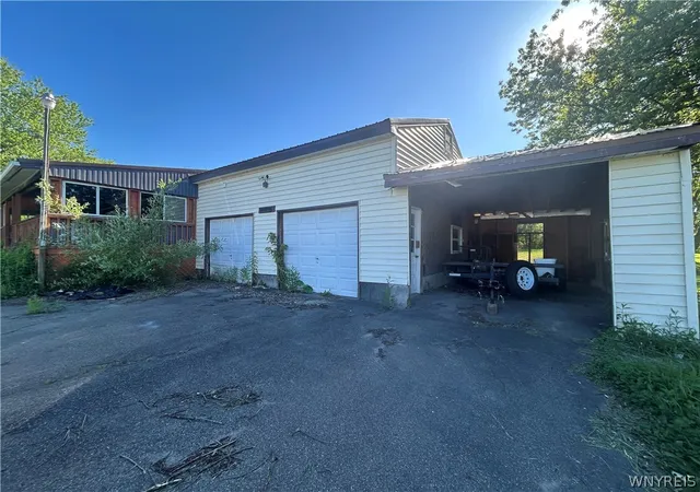 Photo 5 of Sale Pending at 10649 North Rd, Perrysburg, NY 14129 | MLS# B1684653 | Listing updated on 2026-06-23