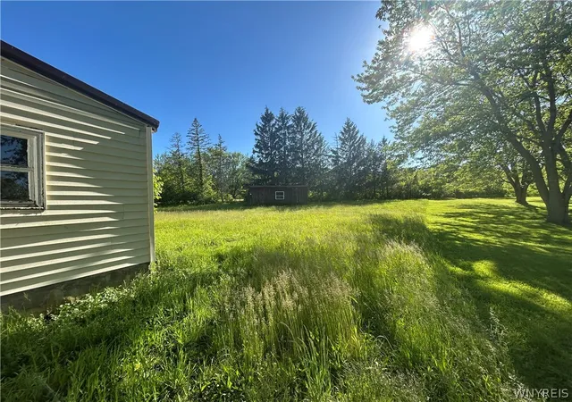 Photo 7 of Sale Pending at 10649 North Rd, Perrysburg, NY 14129 | MLS# B1684653 | Listing updated on 2026-06-23