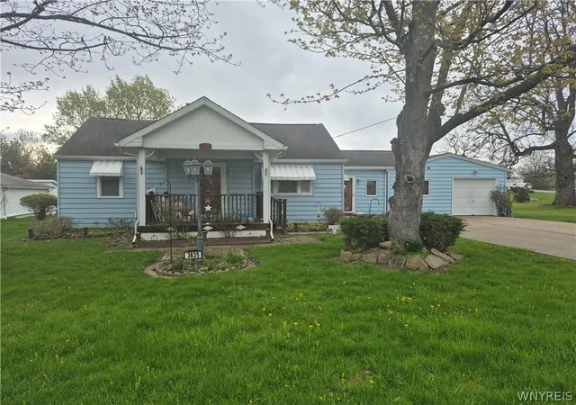 Homes for sale in Ridgeway, NY | 3835 Bates Rd, Ridgeway, NY 14103 | MLS# B1681790