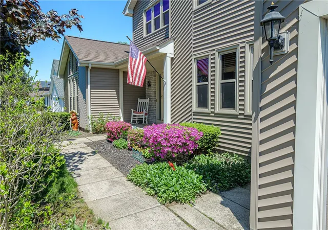 4th image of 396 Pineville Ln, Webster, NY 14580 | MLS# R1685389