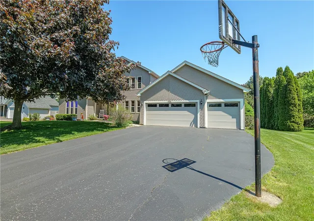 50th image of 396 Pineville Ln, Webster, NY 14580 | MLS# R1685389