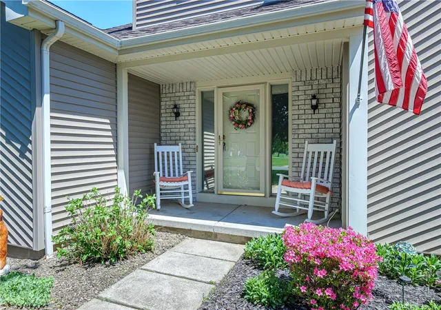 5th image of 396 Pineville Ln, Webster, NY 14580 | MLS# R1685389