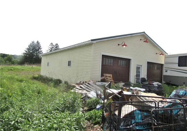 4th image of 539 State Route 38B, Endicott, NY 13760 | MLS# R1685050