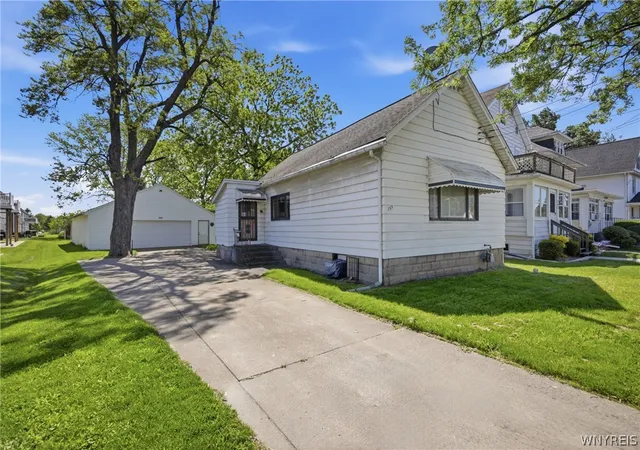 1st image of 389 Delaware St, Tonawanda, NY 14150 | MLS# B1686040