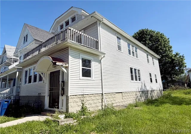 Homes for sale in Buffalo, NY | 163 Landon St, Buffalo, NY 14208 | MLS# B1686333