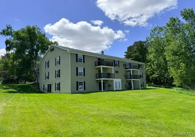 3rd image of 7112 Apt #10 New Yorker Ave, Canastota, NY 13032 | MLS# S1686387
