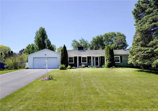 1st image of 17 Hilltop Dr, Pittsford, NY 14534 | MLS# R1685170