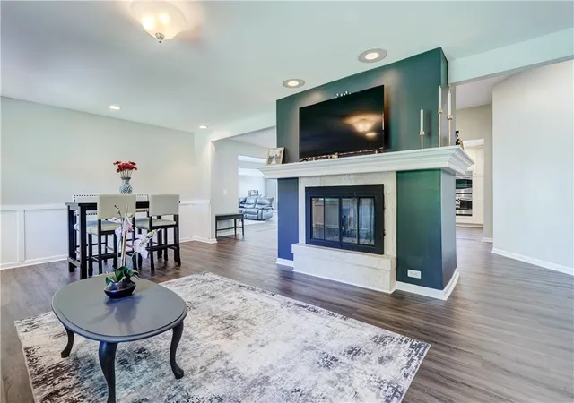 2nd image of 17 Hilltop Dr, Pittsford, NY 14534 | MLS# R1685170