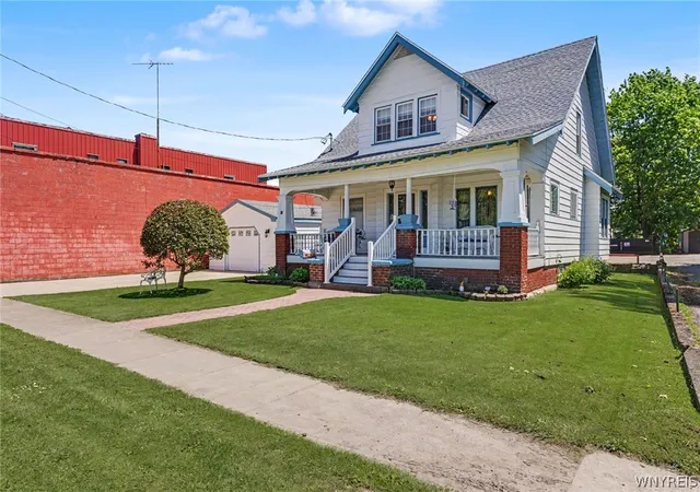 Homes for sale in Arcade, NY | 16 Prospect St, Arcade, NY 14009 | MLS# B1686149