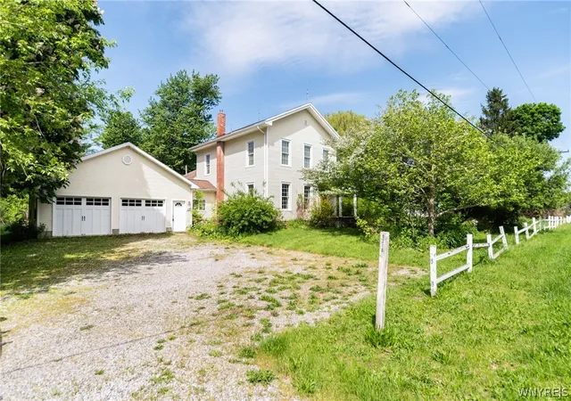 Homes for sale in Batavia, NY | 9318 Creek Rd, Batavia, NY 14020 | MLS# B1684924