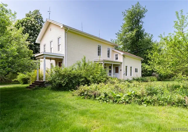 Homes for sale in Batavia, NY | 9318 Creek Rd, Batavia, NY 14020 | MLS# B1684924