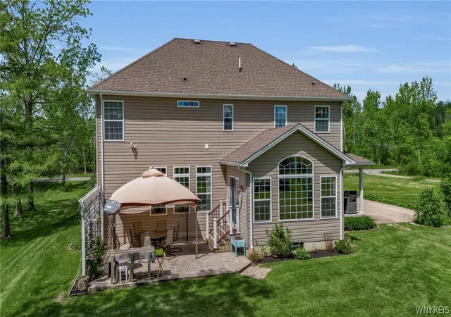 3rd image of 6361 Main Rd, Pendleton, NY 14094 | MLS# B1686315