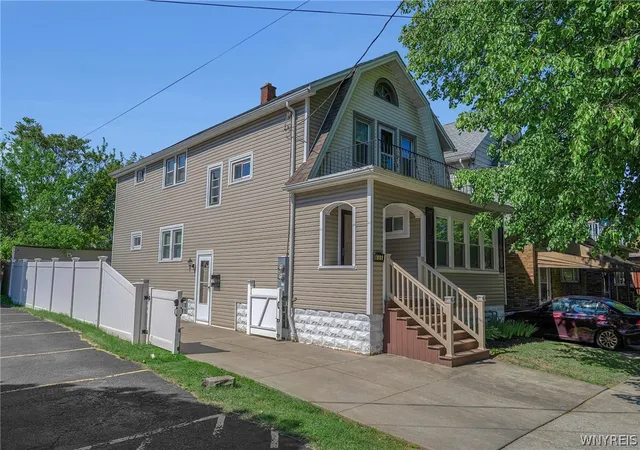 Homes for sale in Buffalo, NY | 655 Lisbon Ave, Buffalo, NY 14215 | MLS# B1683454