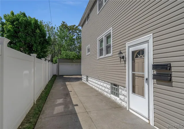 Homes for sale in Buffalo, NY | 655 Lisbon Ave, Buffalo, NY 14215 | MLS# B1683454