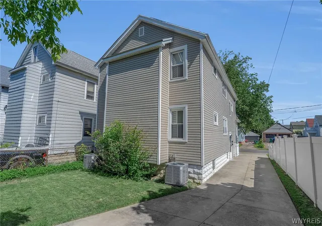 Homes for sale in Buffalo, NY | 655 Lisbon Ave, Buffalo, NY 14215 | MLS# B1683454