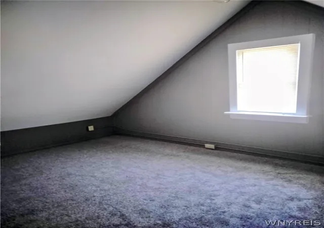 4th image of 114 Lombard St, Buffalo, NY 14212 | MLS# B1686426