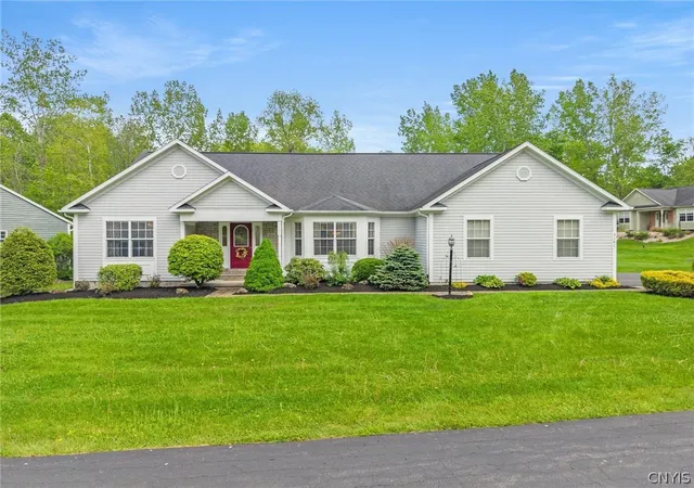 3rd image of 3161 Captiva Ct, Lysander, NY 13027 | MLS# S1681081