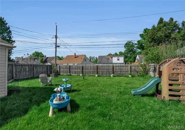 35th image of 39 Leawood Dr, Tonawanda, NY 14150 | MLS# B1685288