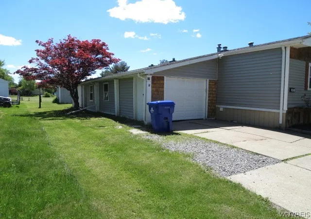 Homes for sale in Hamburg, NY | 67 W Canyon Dr, Hamburg, NY 14075 | MLS# B1686347