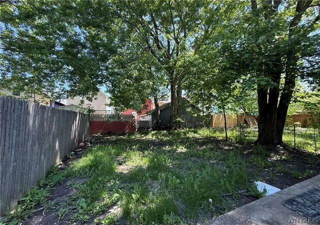 17th image of 52 Gallatin Ave, Buffalo, NY 14207 | MLS# B1658345