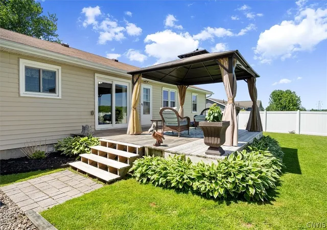 Homes for sale in Westmoreland, NY | 6388 Lower Lawrence St, Westmoreland, NY 13440 | MLS# S1686181