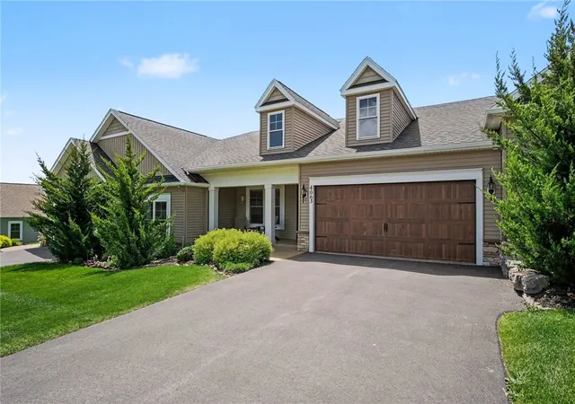 Homes for sale in Canandaigua, NY | 4063 St James Pkwy, Canandaigua, NY 14424 | MLS# R1686037