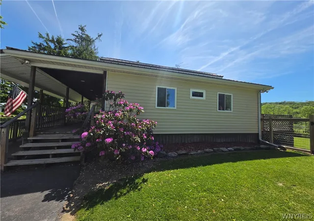 Homes for sale in Farmersville, NY | 1273 Bush Hill Rd, Farmersville, NY 14737 | MLS# B1686245
