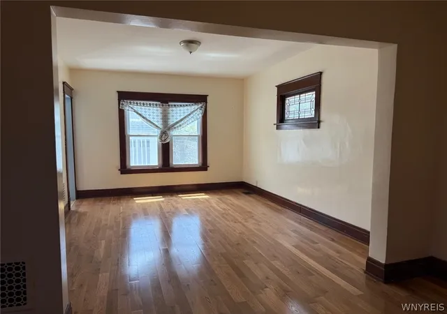 3rd image of 1169 Kensington Ave, Buffalo, NY 14215 | MLS# B1684414