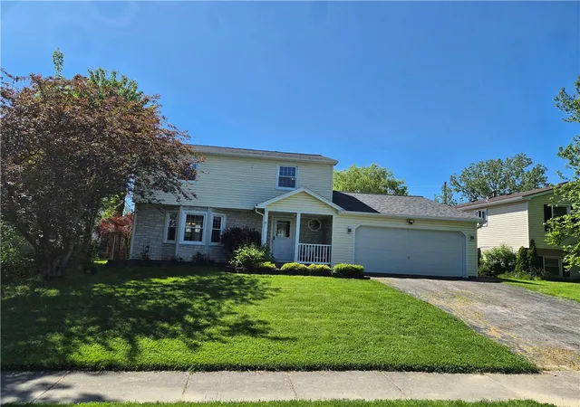 Homes for sale in Greece, NY | 11 Pebbleview Dr, Greece, NY 14612 | MLS# R1686496