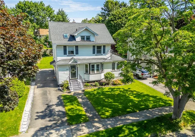 2nd image of 170 Dalkeith Rd, Rochester, NY 14609 | MLS# R1685863