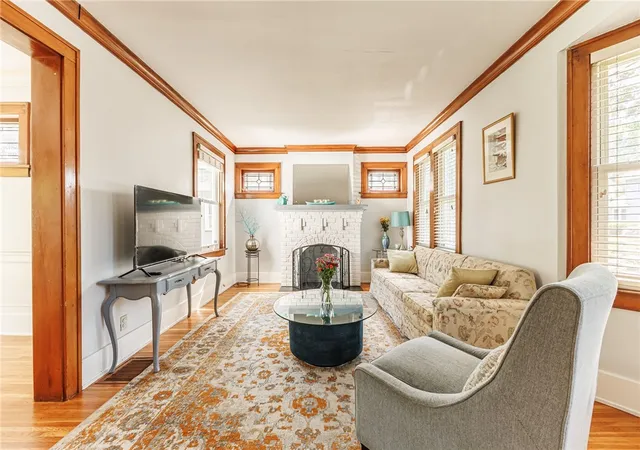 5th image of 170 Dalkeith Rd, Rochester, NY 14609 | MLS# R1685863
