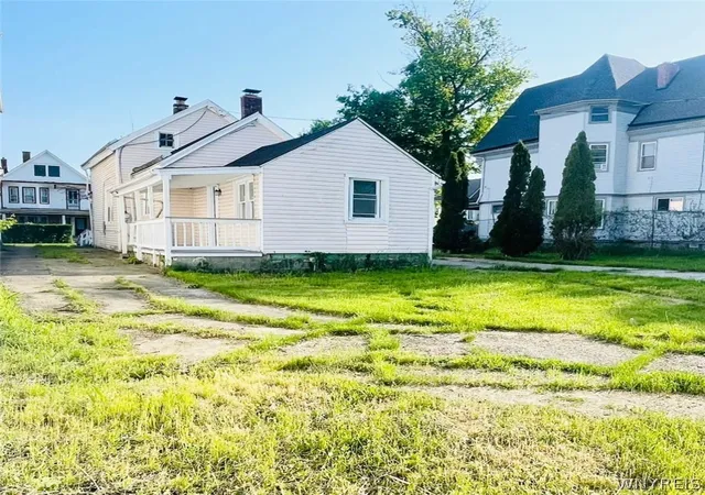 29th image of 132 E Utica St #N, Buffalo, NY 14209 | MLS# B1686573