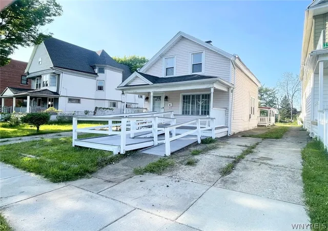 2nd image of 132 E Utica St #N, Buffalo, NY 14209 | MLS# B1686573