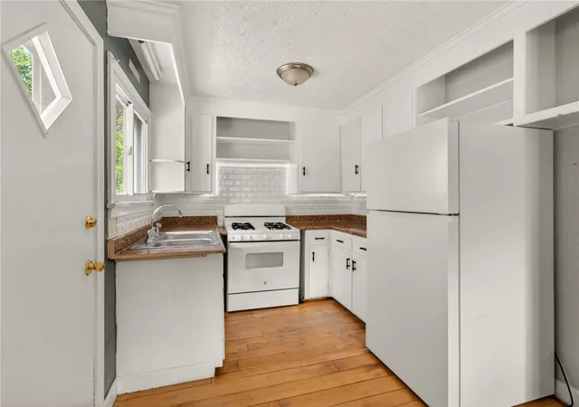 Homes for sale in Rochester, NY | 81 Camden St, Rochester, NY 14612 | MLS# R1686591
